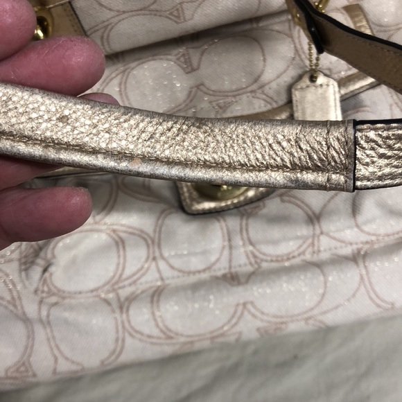 Coach Signature Gold Glitters Sparkly - Picture 13 of 16